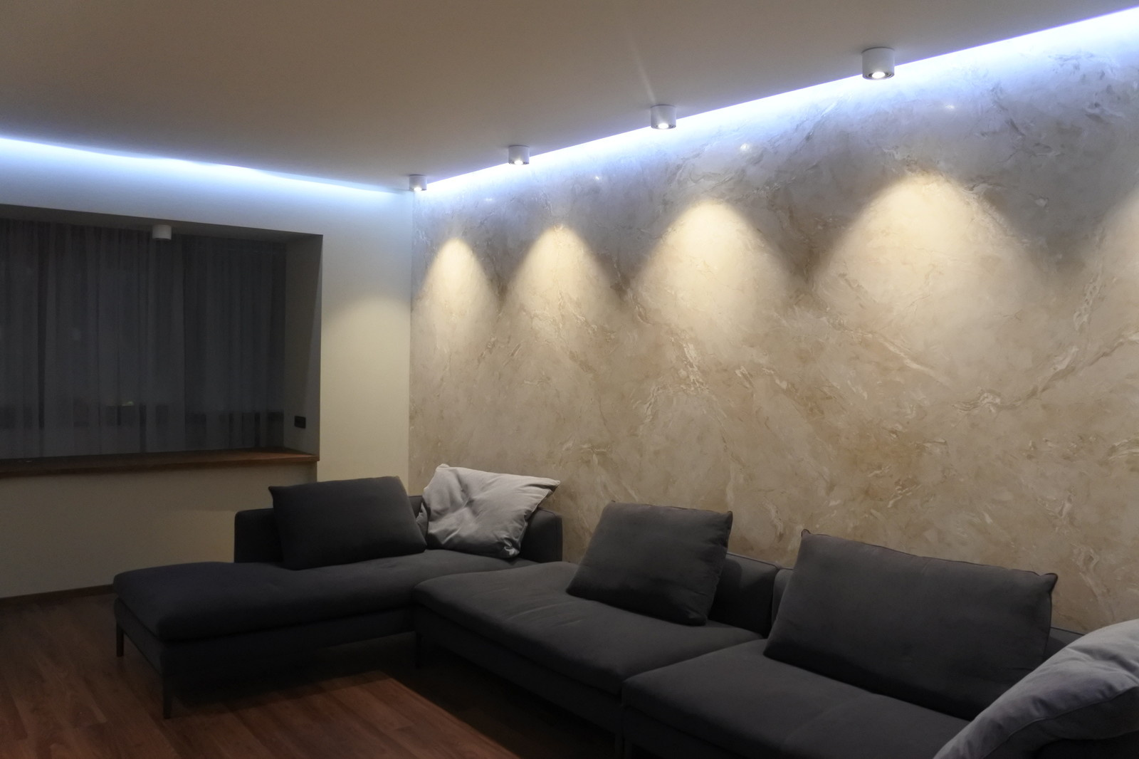 Реализация проекта гостиной в Тюмени