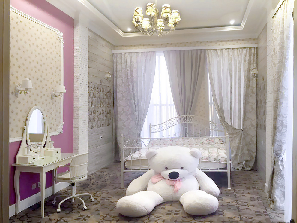 Двухэтажный дом с бассейном и выходом на крышу