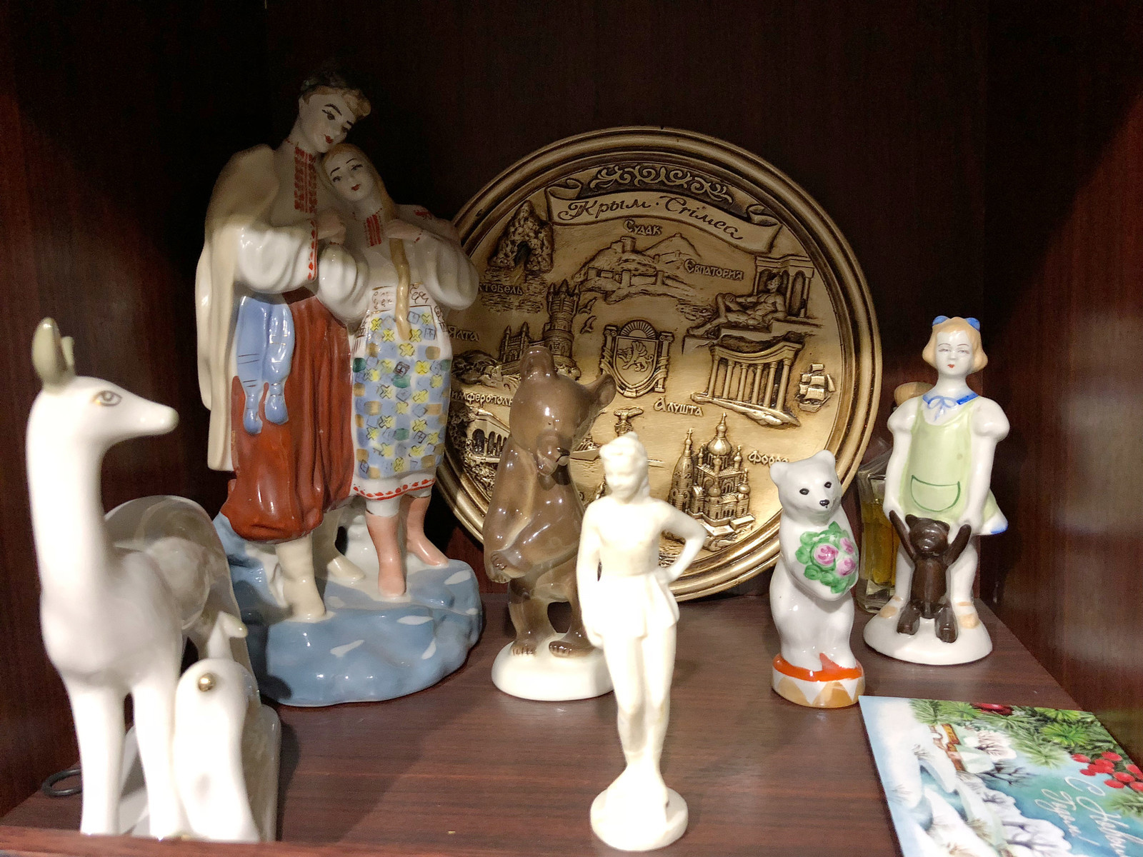 Обложка проекта: Двухэтажный дом с бассейном и выходом на крышу