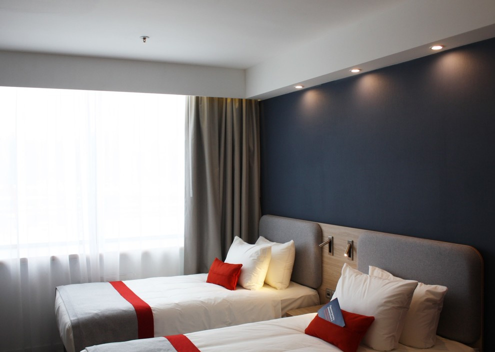 Отель Holiday Inn Express Москва Шереметьево