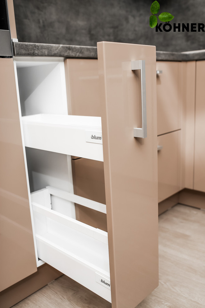 Кухня в стиле Хай-Тек