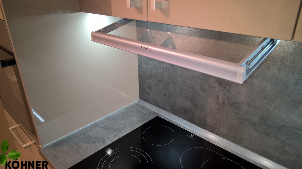 Кухня в стиле Хай-Тек