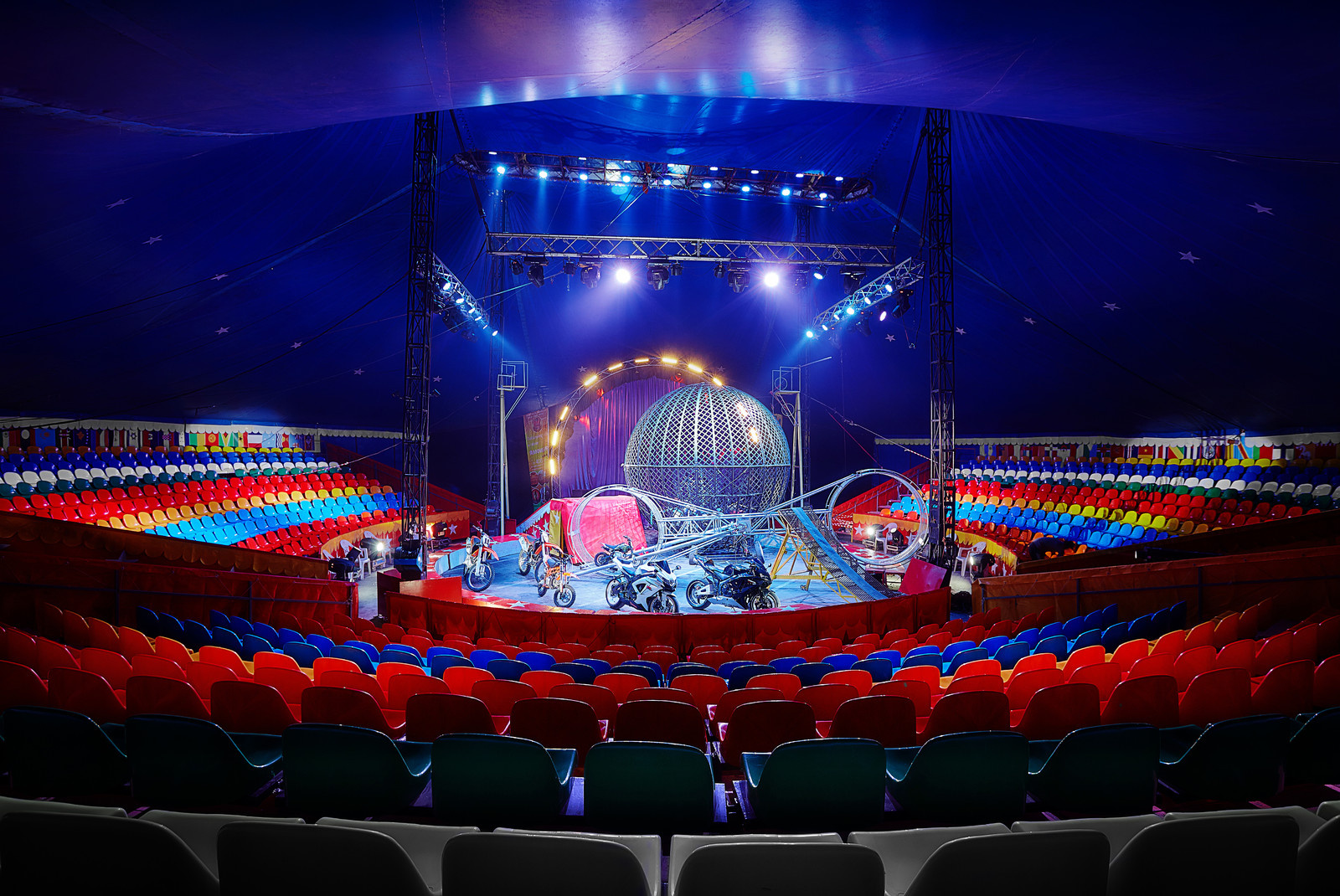 Цирк Демидовых