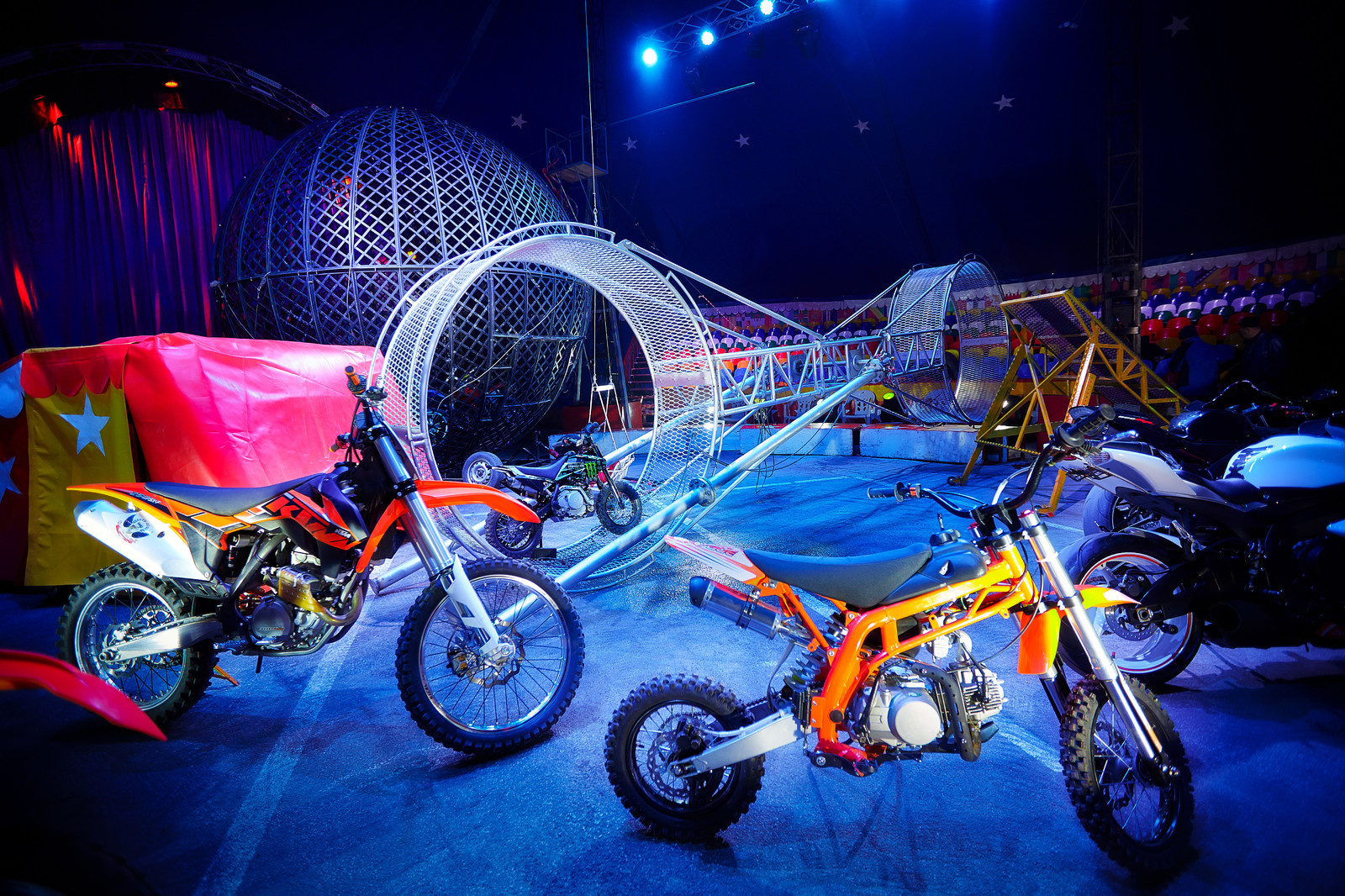 Цирк Демидовых