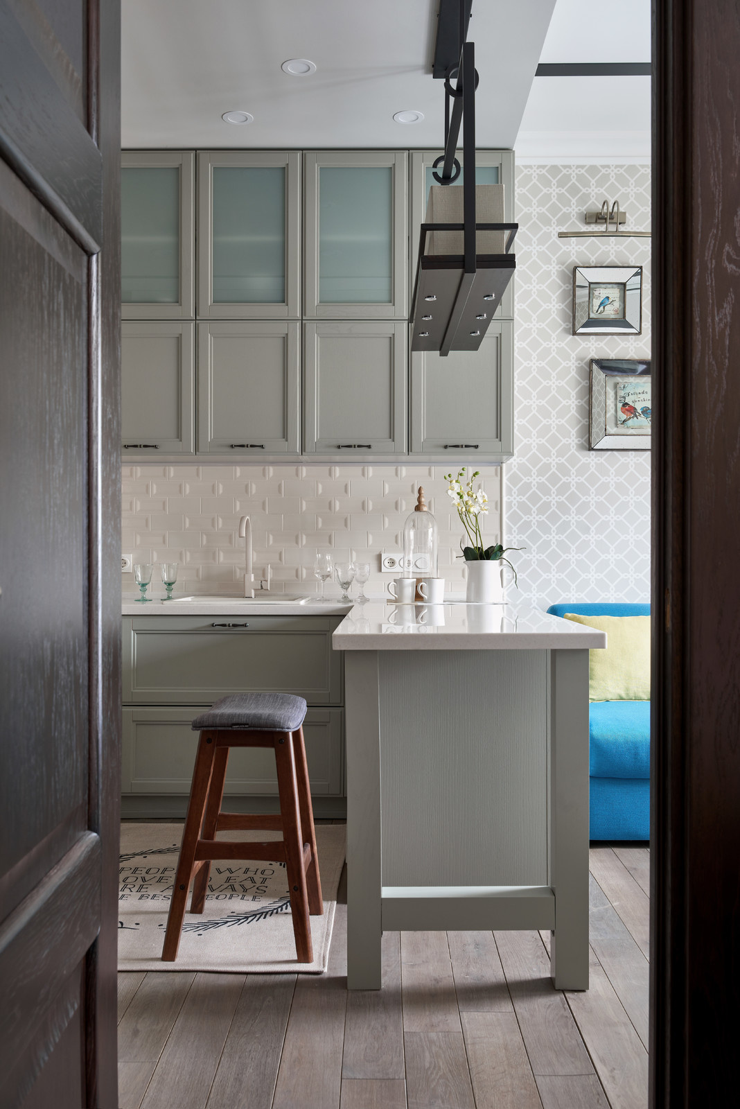 Фрагмент кухни, полуостров