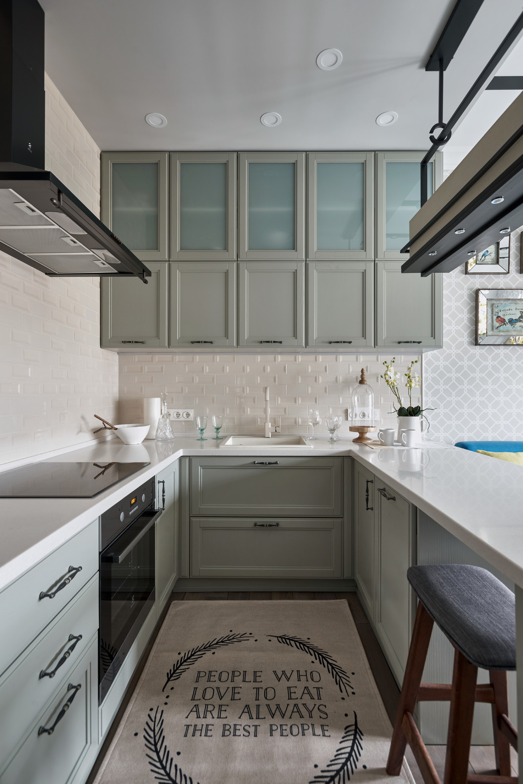 Кухня, фасады - массив дуба, цвет: RAL7038