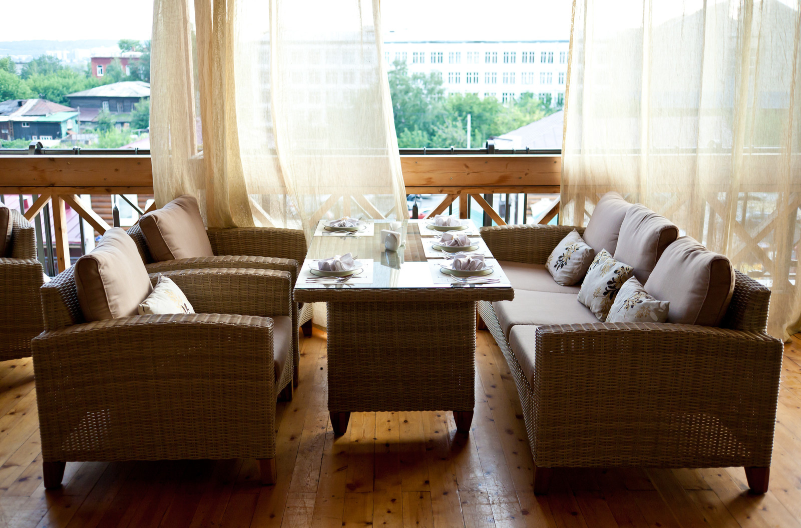 Уличная терраса ресторана "Авторская кухня"