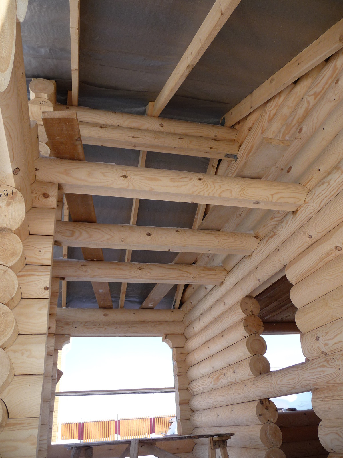 Баня из оцилиндрованного бревна