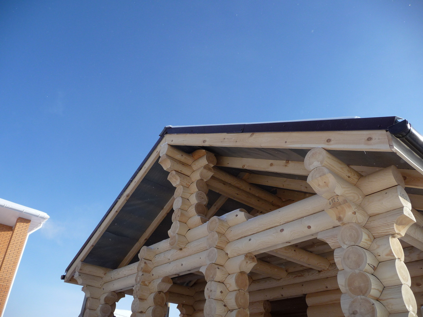 Баня из оцилиндрованного бревна