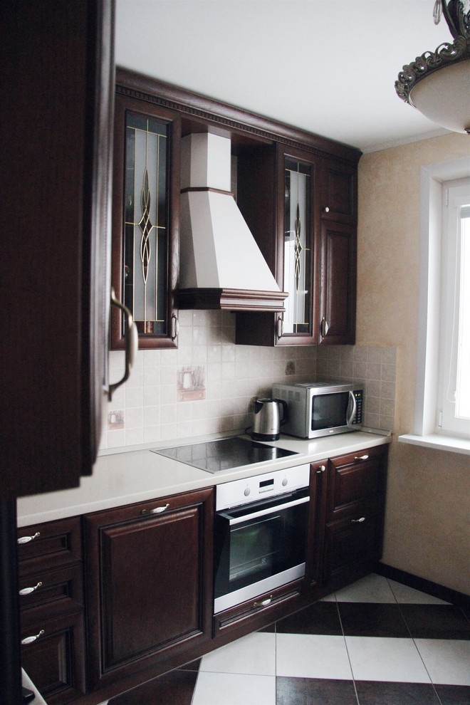 Классическая кухня из массива дуба