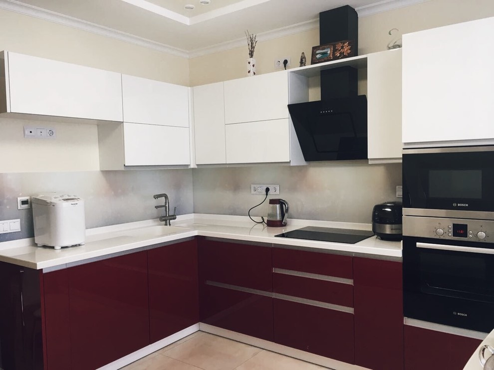 Красно-белая современная кухня