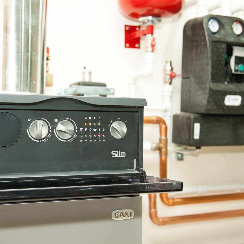 Отопление в загородном доме площадью 360 м2.