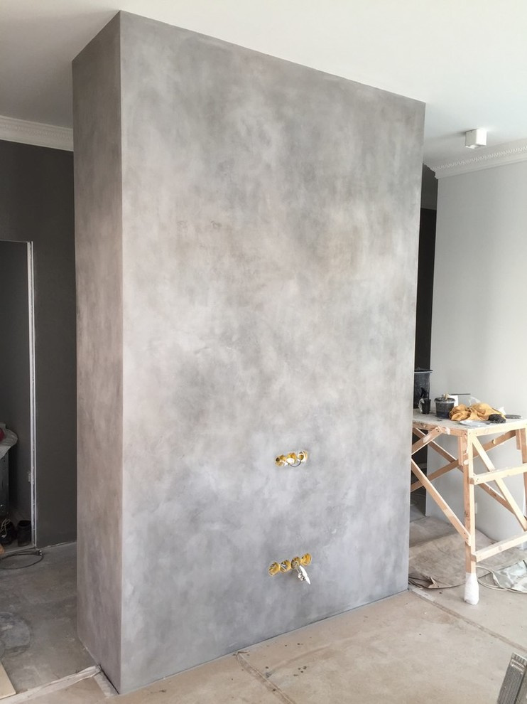 Обложка проекта: стена декорирована под бетон