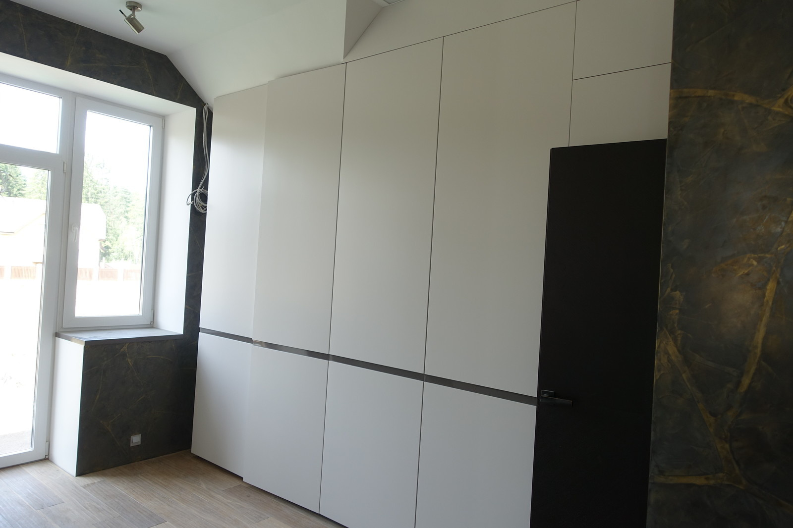 Шкаф в спальне