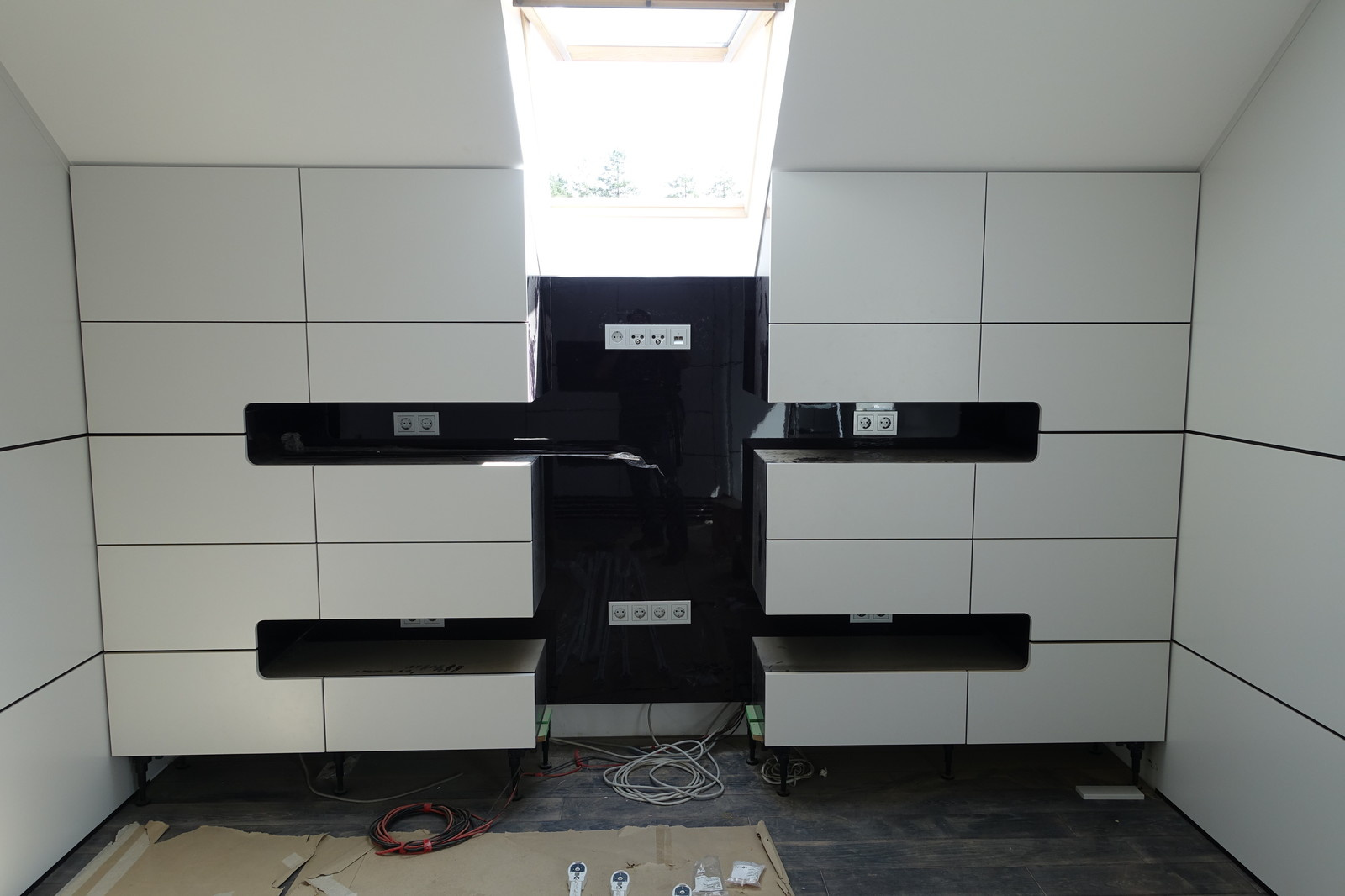 Шкаф в кабине