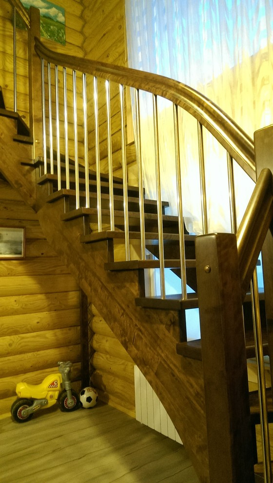 Комфортная лестница, бюджетная (базовая) комплектация.