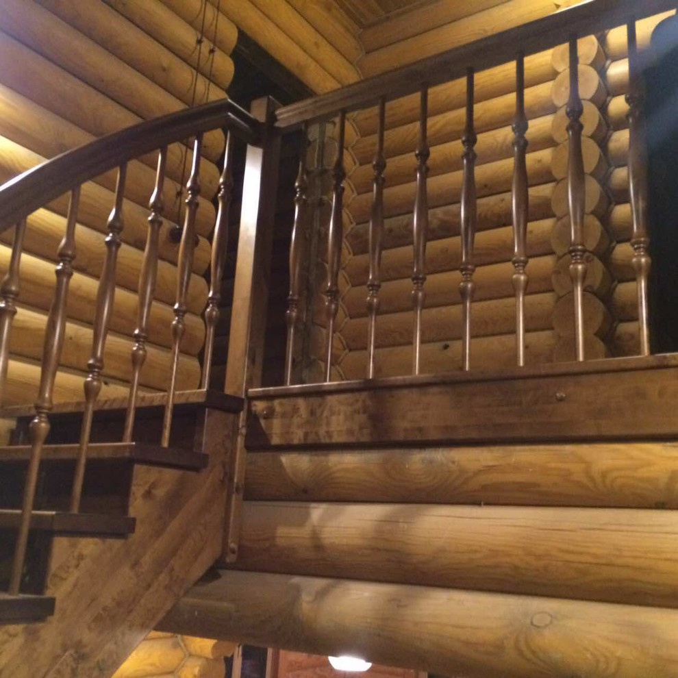 Обложка проекта: Лестница с акцентными балясинами