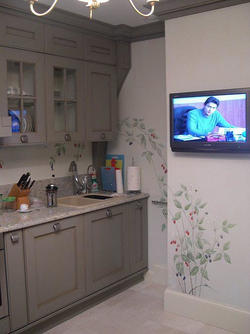 Роспись стен.