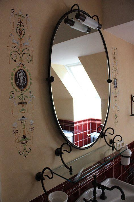 Роспись стен.