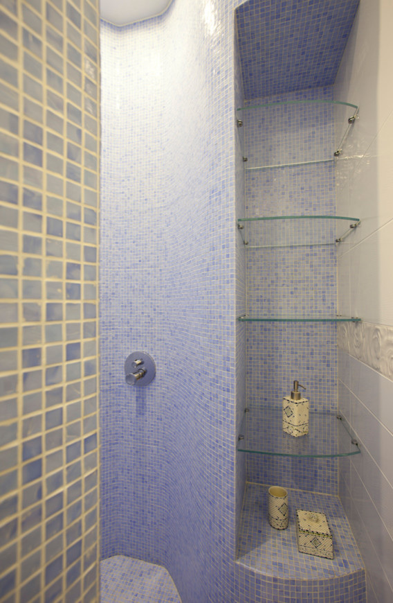 Загородный дом с барельефами.(Фото реализации)