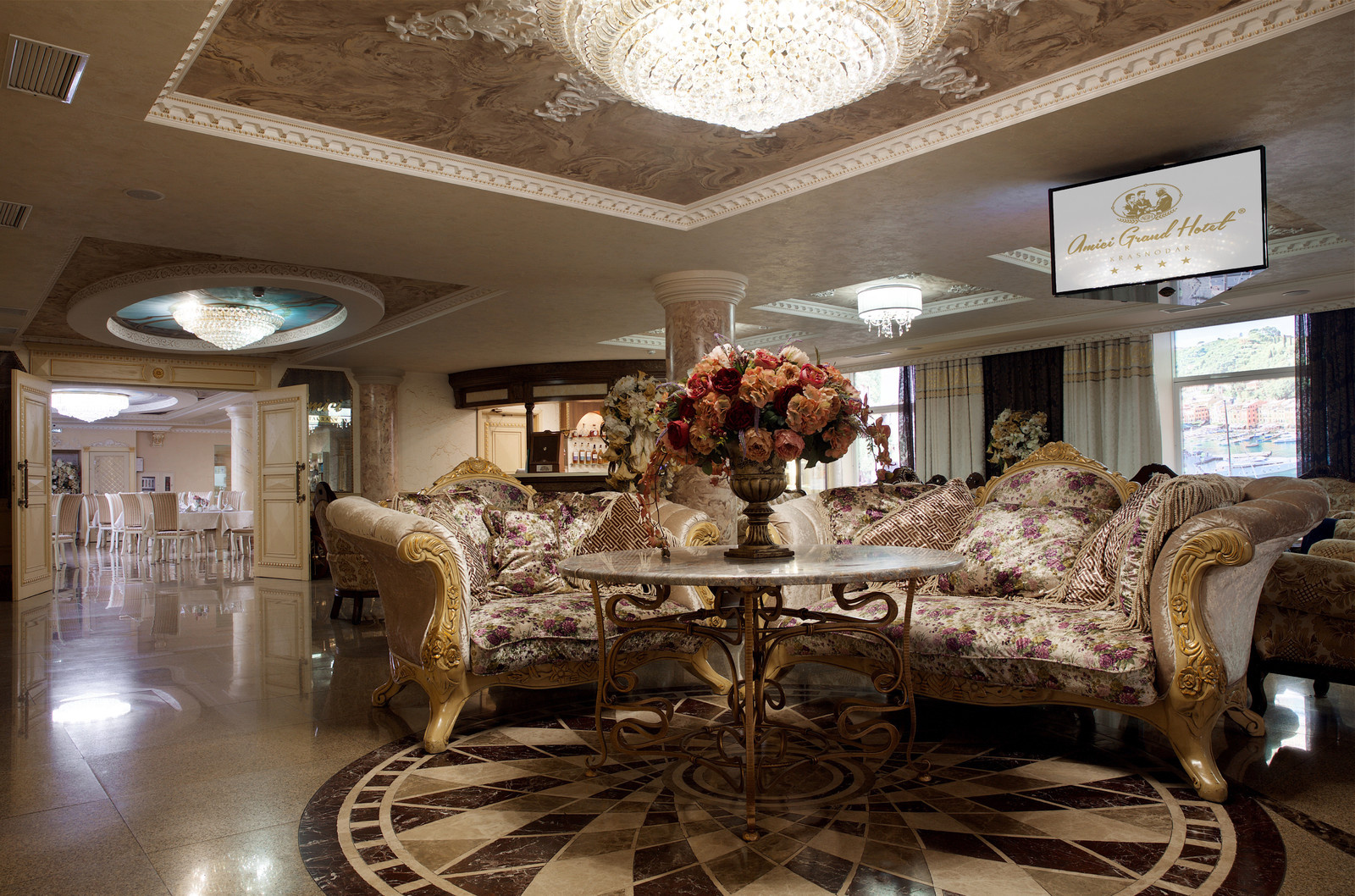 Отель Amici Grand Hotel