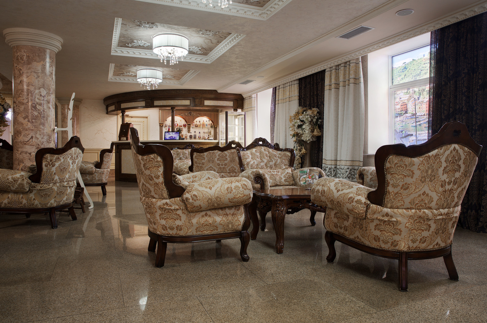 Отель Amici Grand Hotel