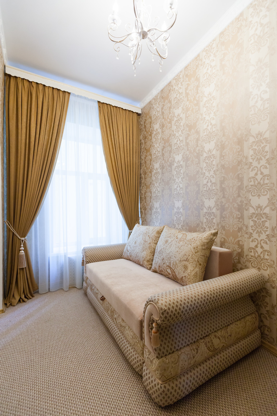 Отель "Версаль" в центре Петербурга