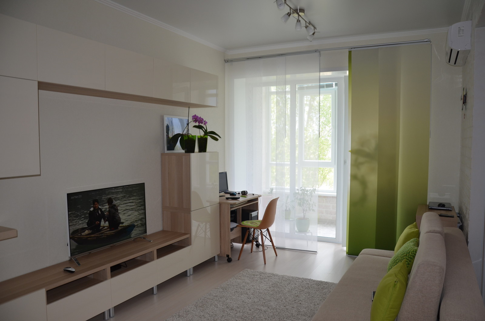 Гостиная на Набережной Леонова