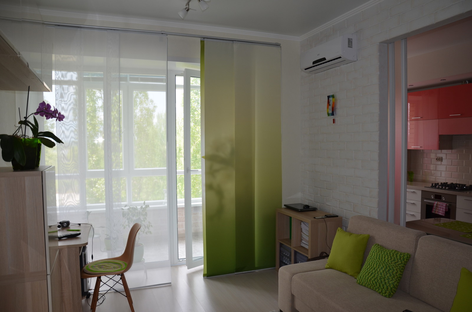 Гостиная на Набережной Леонова