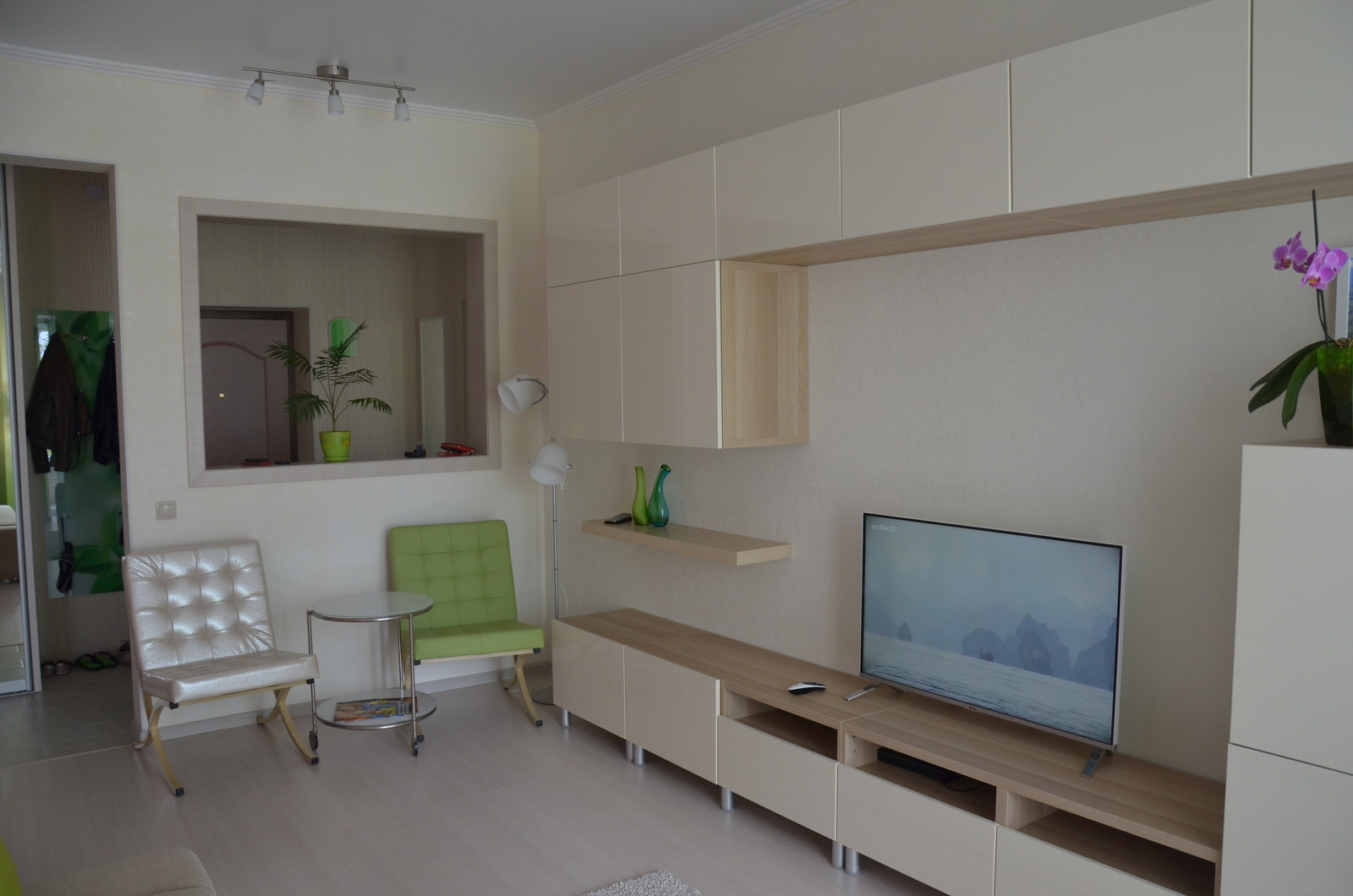 Гостиная на Набережной Леонова