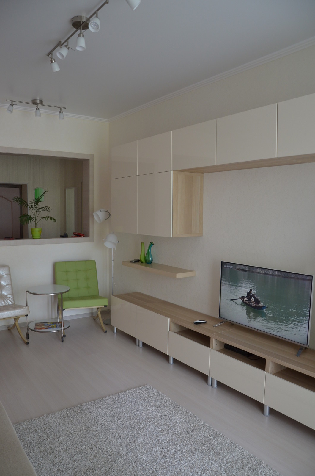 Гостиная на Набережной Леонова