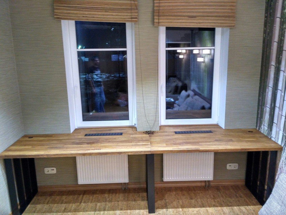 Рабочий стол-подоконник