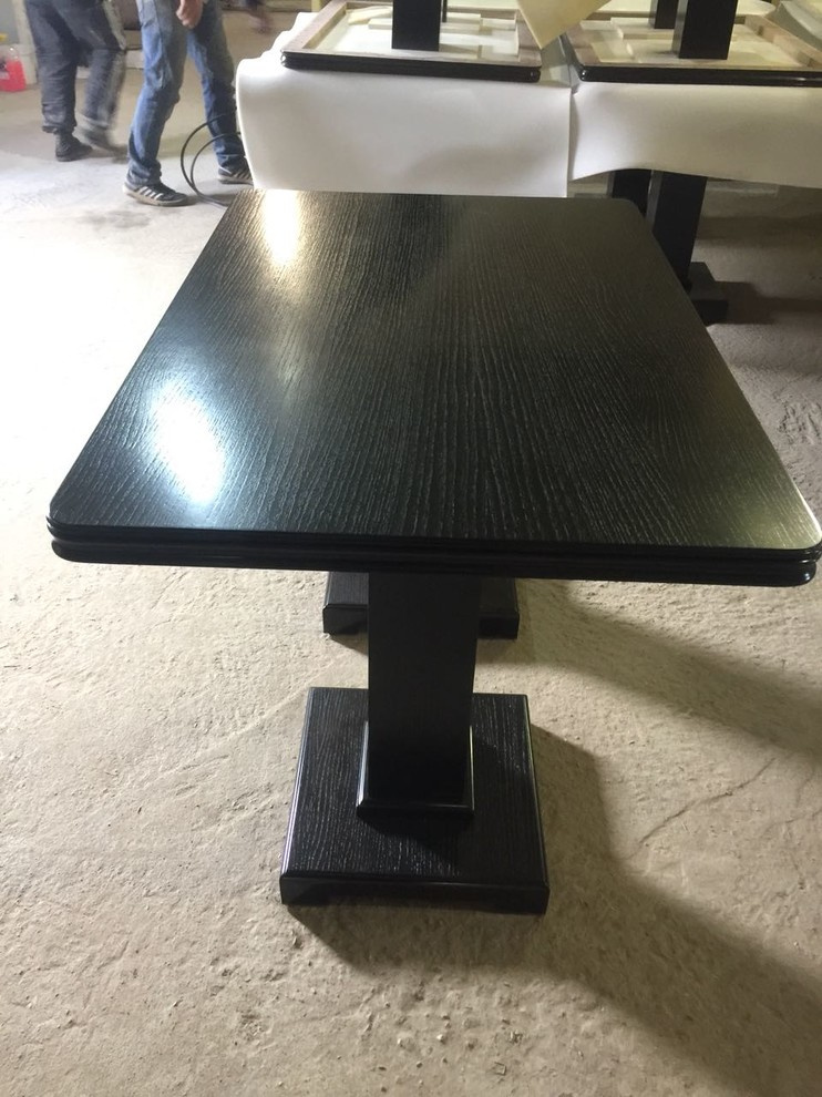 Столы и стулья