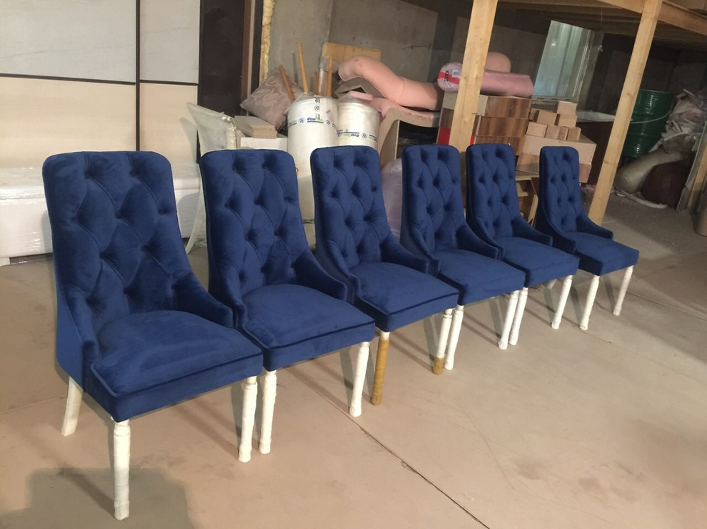 Столы и стулья