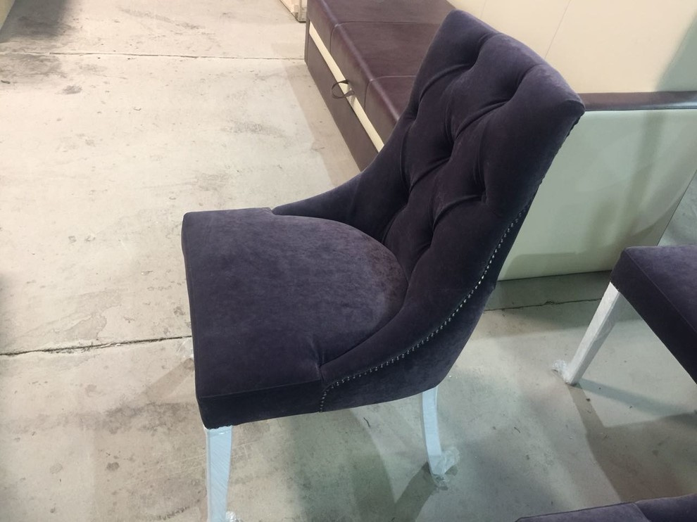 Столы и стулья