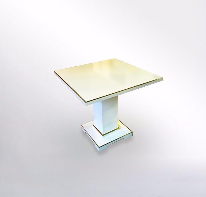 Столы и стулья