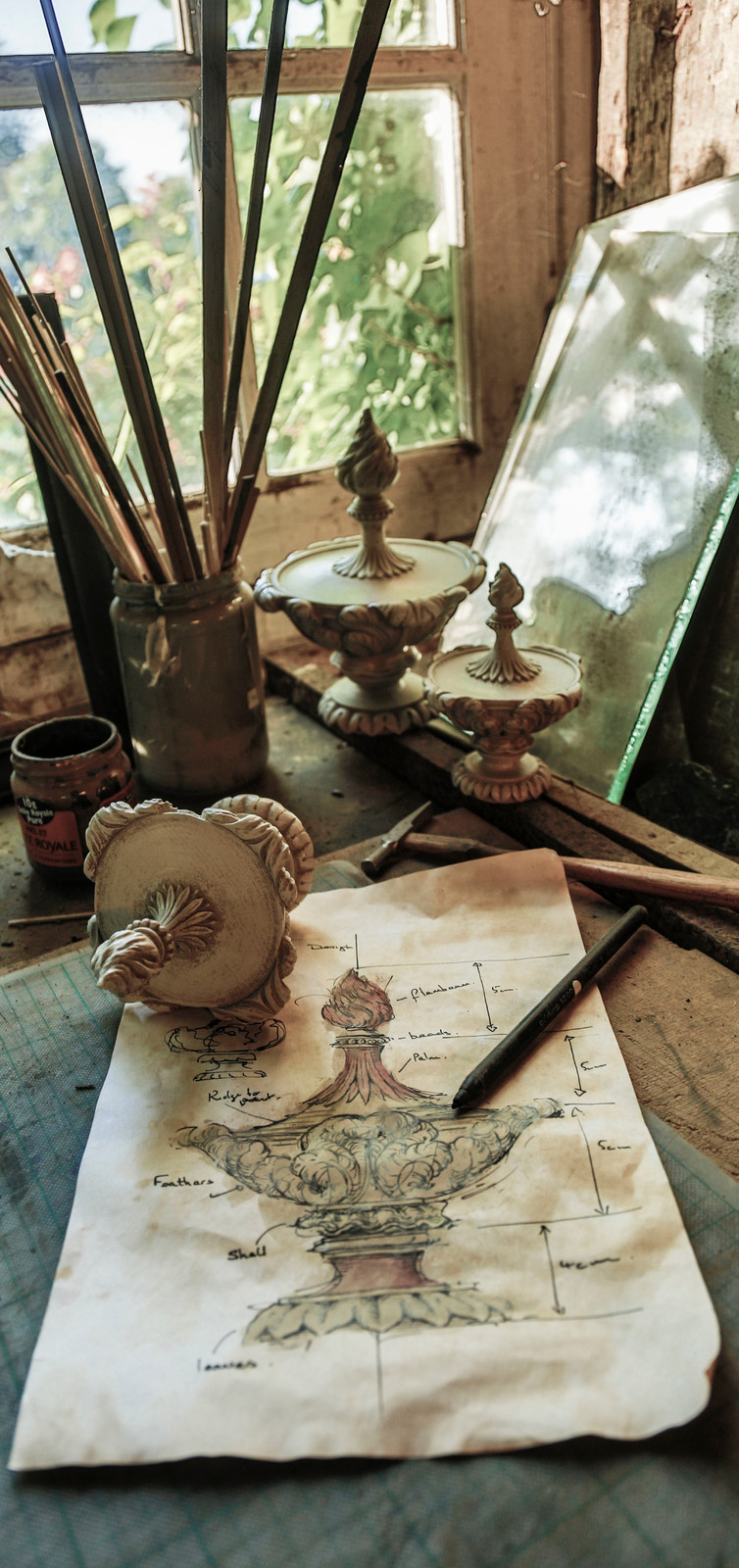 Карнизы для штор, Alison Davies