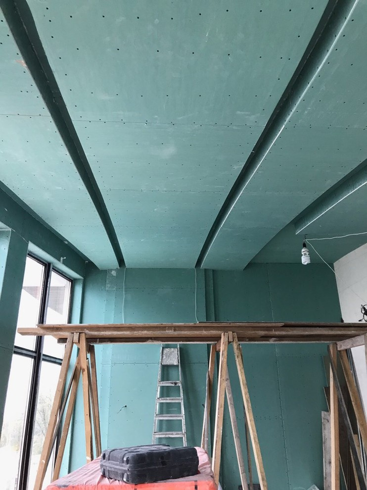 Ремонт коттеджа с бассейном в Сочи