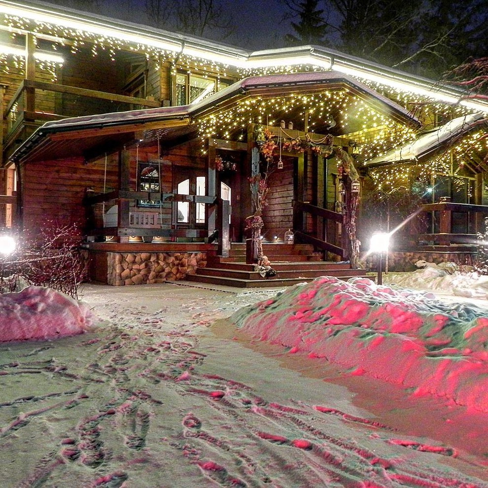 Новогоднее освещение коттеджа