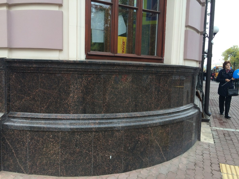 Цоколи из гранита