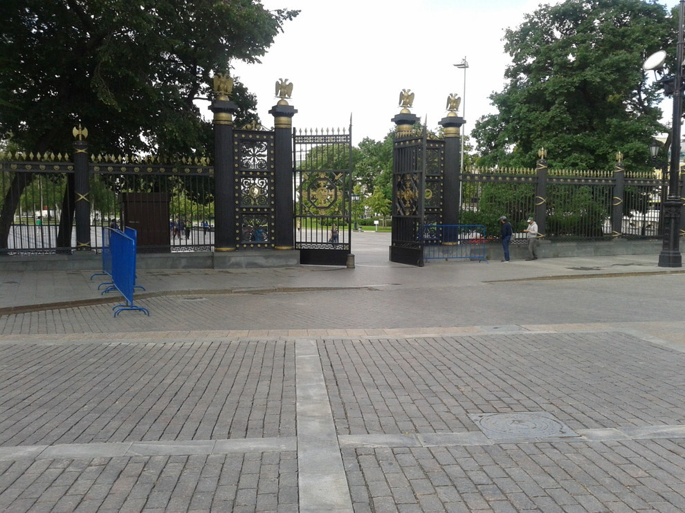 Обложка проекта: Мощение гранитом в Александровском Саду у Кремля