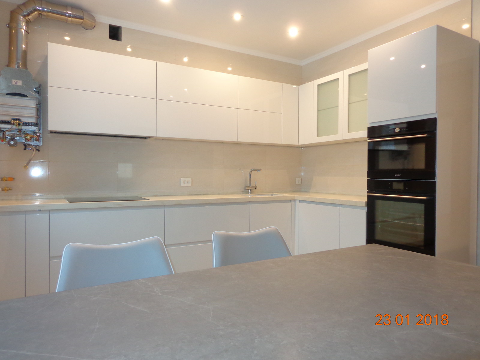 Кухня угловая, белая