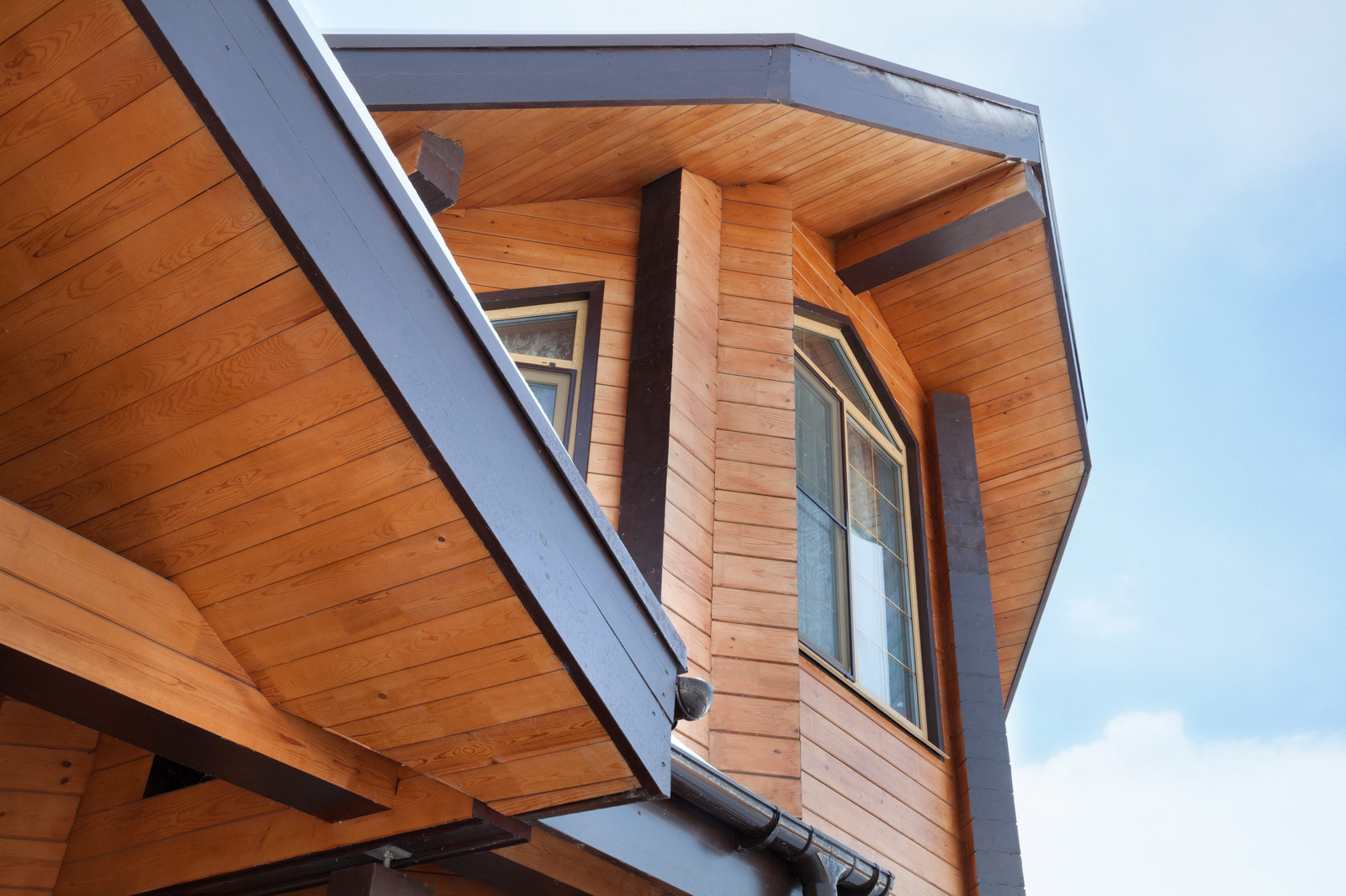 Дома и беседки из клееного бруса