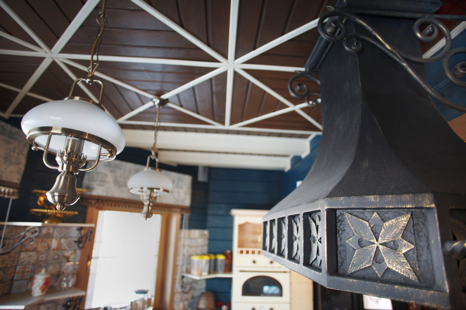 Дома и беседки из клееного бруса