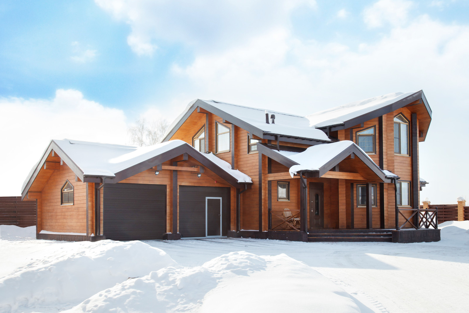 Дома и беседки из клееного бруса