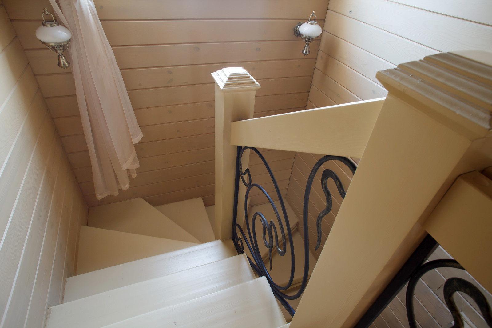 Дома и беседки из клееного бруса