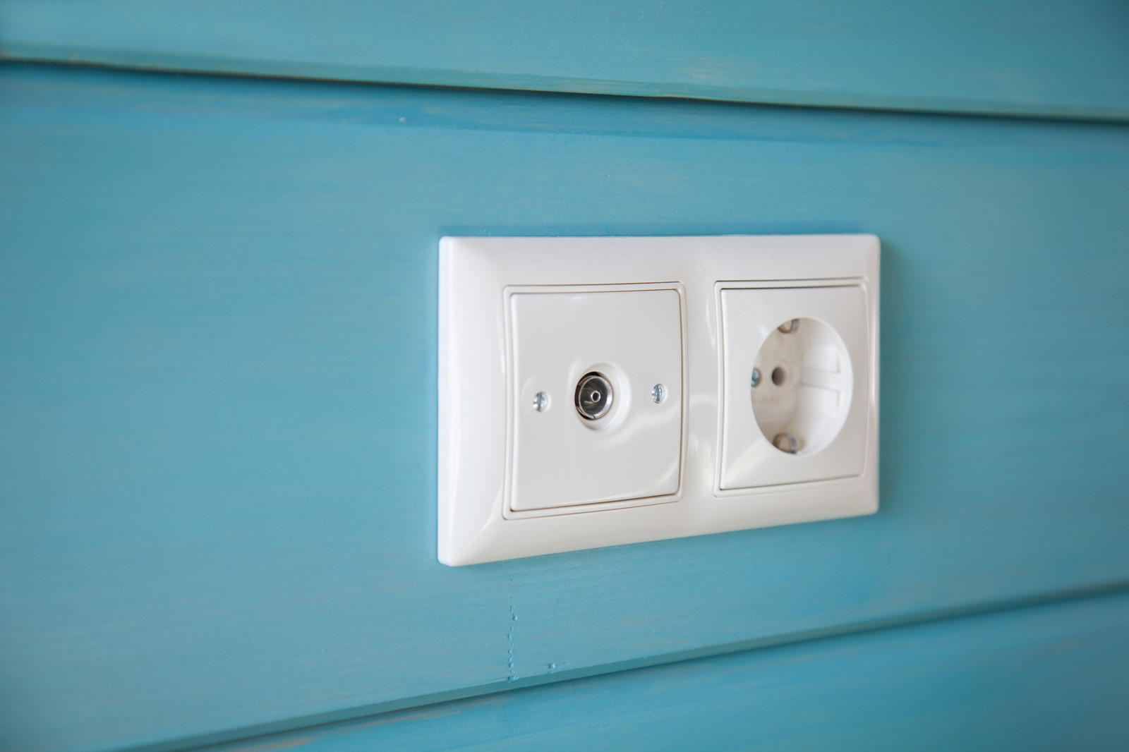 Дома и беседки из клееного бруса