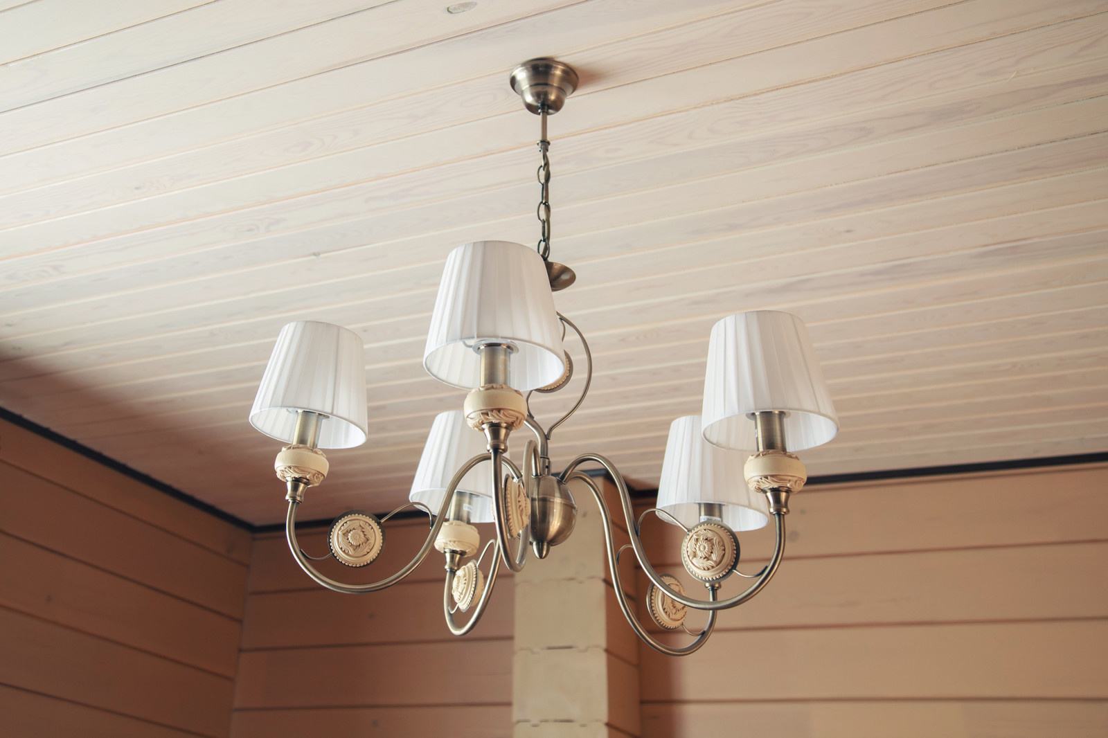 Дома и беседки из клееного бруса