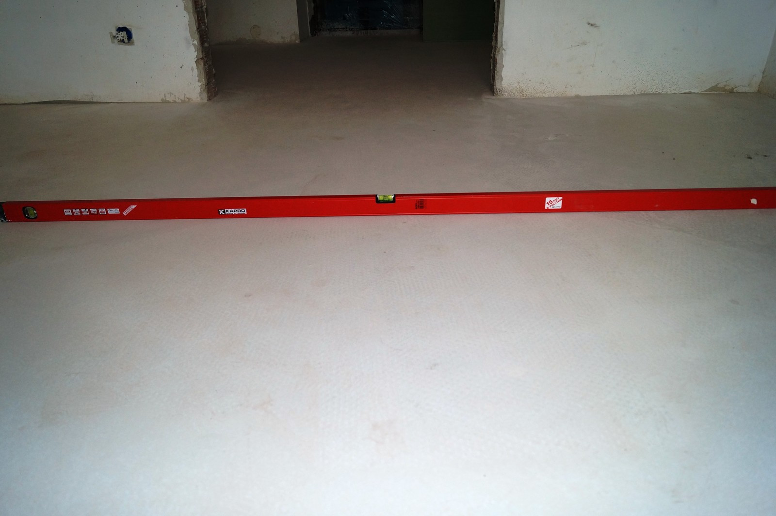 Контроль стяжки пола