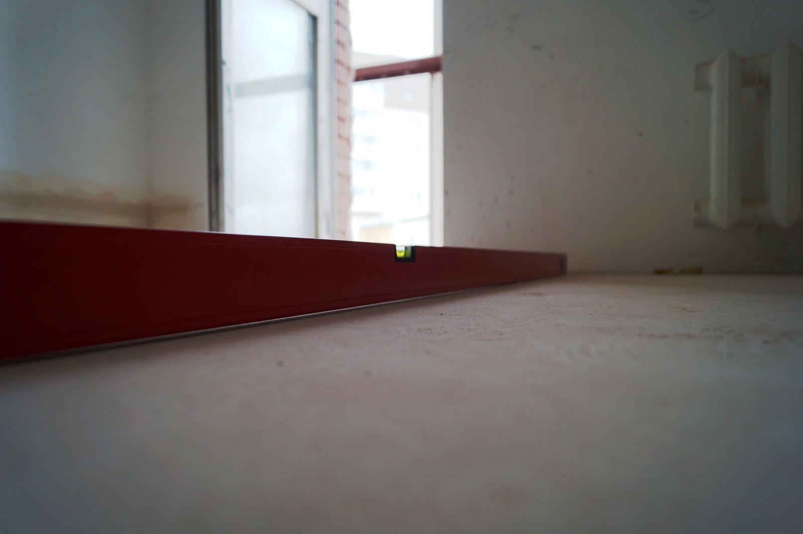 Контроль стяжки пола